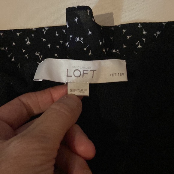 Loft Knit cotton, silk and viscose blend cap sleeved top with floral pri… - Picture 6 of 8